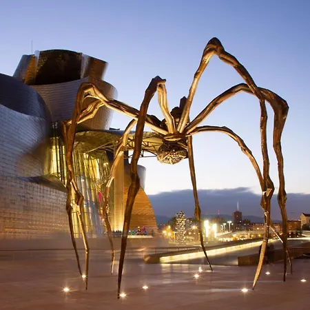 Funcional Y Elegante En El Centro Junto Guggenheim By Urban Hosts * Bilbau